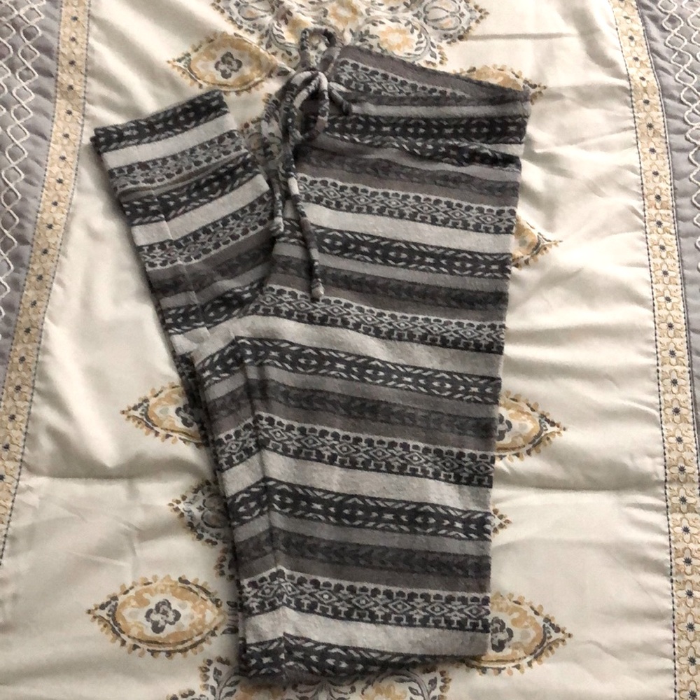 Express OneEleven Super Soft Striped Ankle Legging